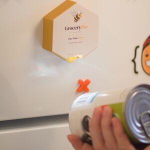 Scanning a can with GroceryBee.